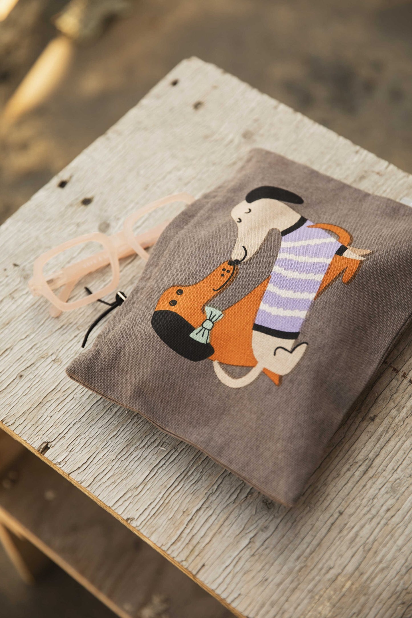 dog love toiletry bag